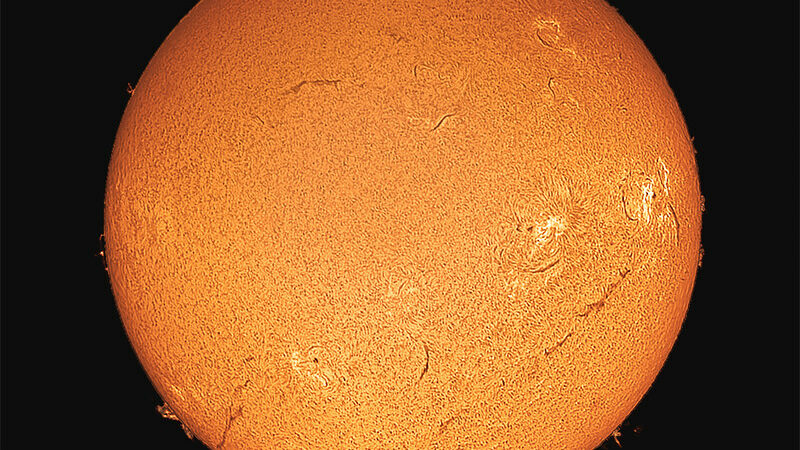 Vista del sol al telescopio