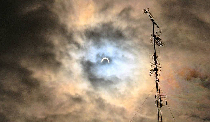 Imagen descriptiva de la noticia Observar de forma segura.