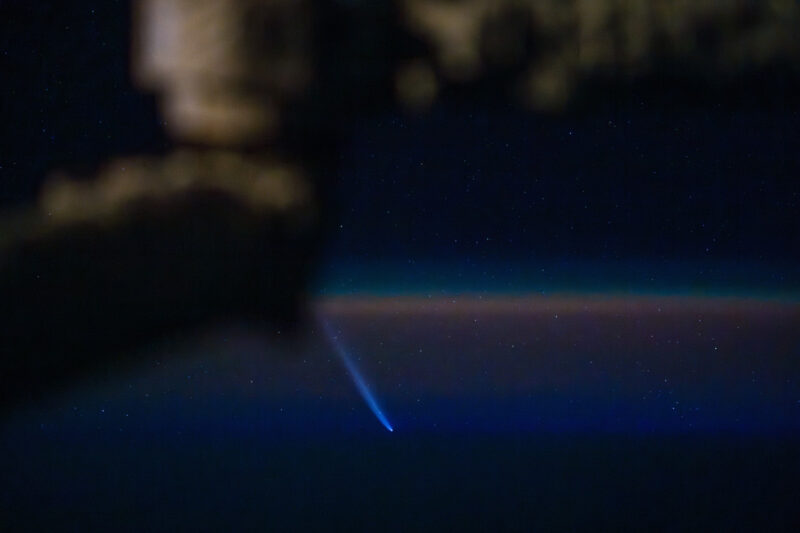 Cometa del siglo desde la Estación Espacial Internacional